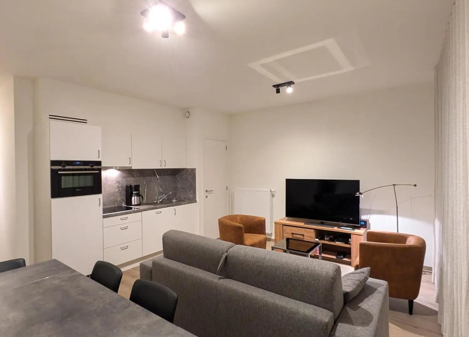 New Modern Apartment In The Heart Of Ostend T73